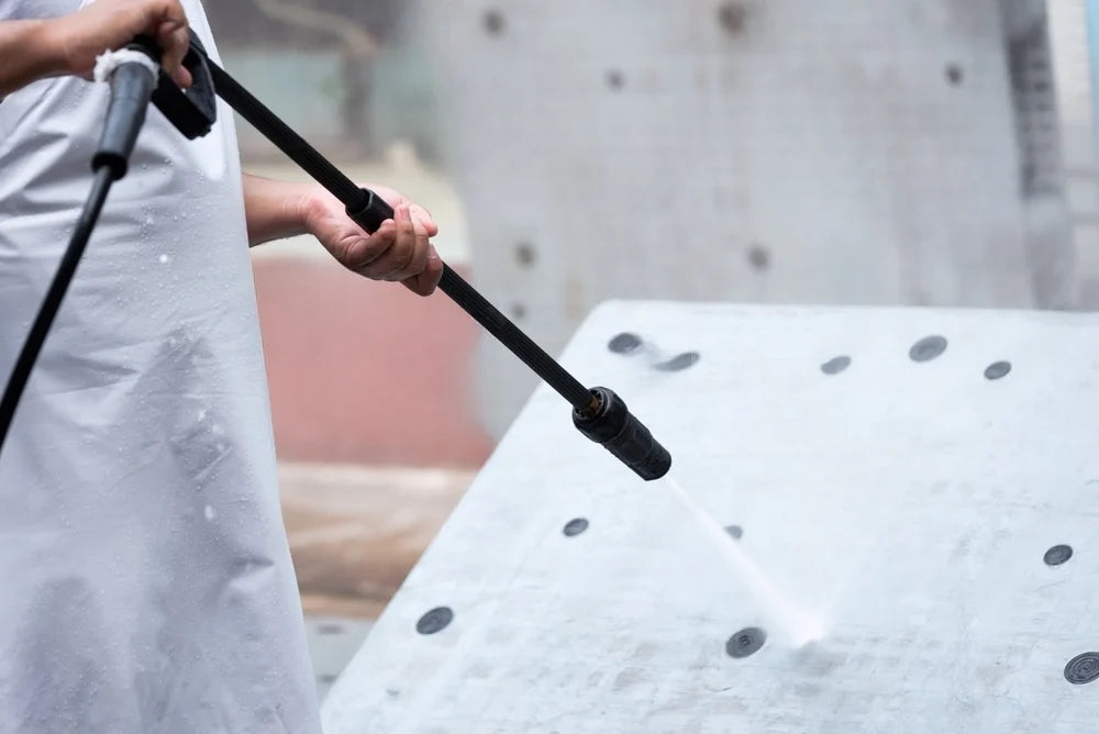 high-pressure cleaner for cleaning mold